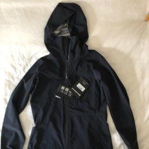 Black Diamond Fine Line Rain Shell WMNS Small  NWT